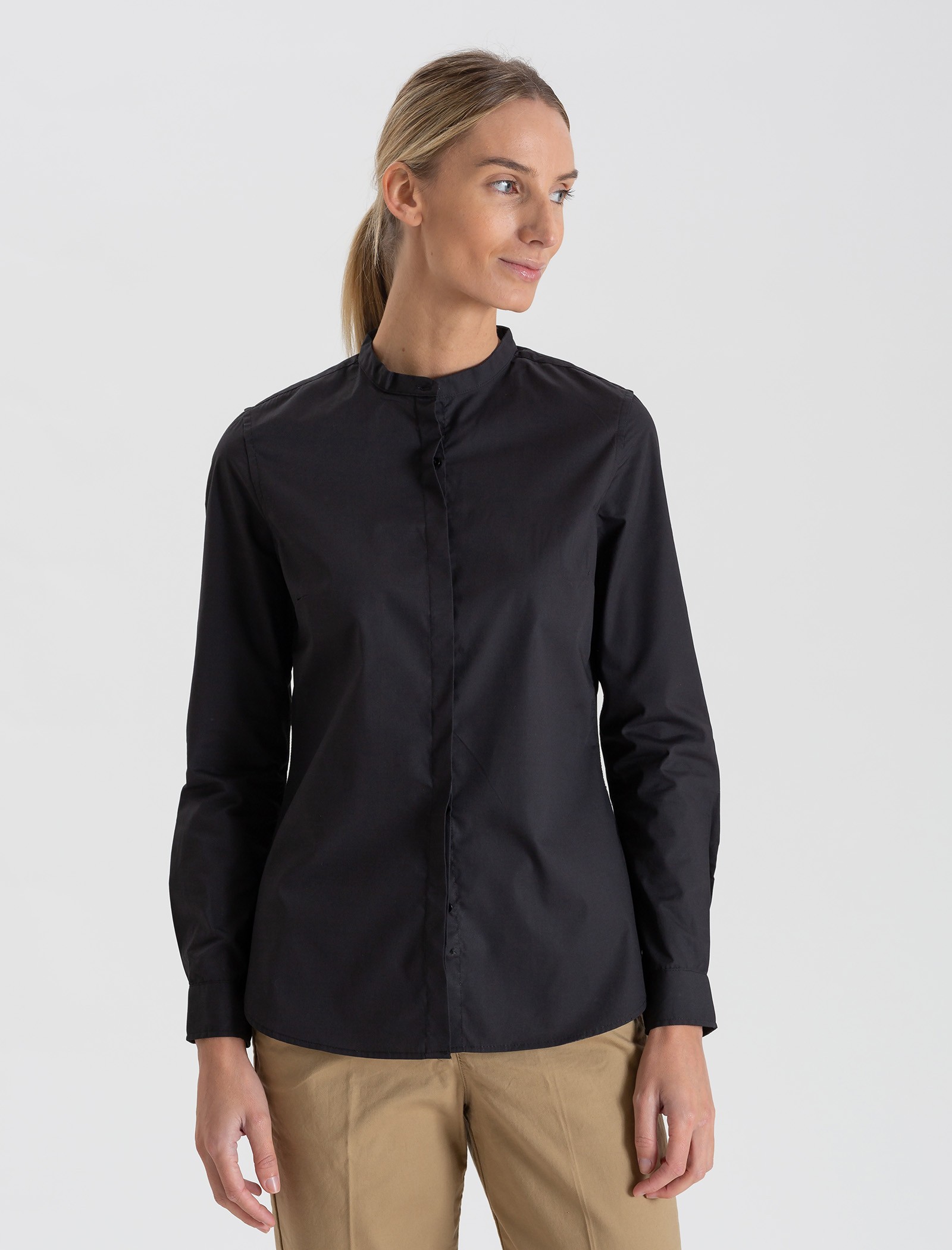Camisa negra cuello mao top mujer