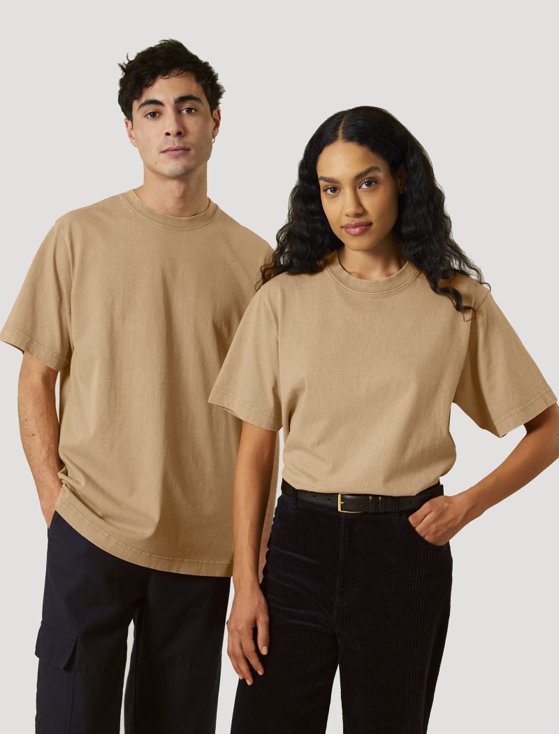 Camiseta vintage crema unisex Camiseta vintage crema unisex en algodón orgánico