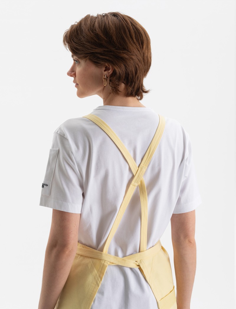 000aa Delantal Essential Butter
